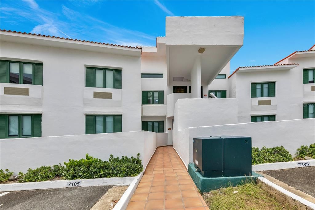 В аренду: $3,400 (2 спален, 2 ванн, 1346 Квадратных фут)