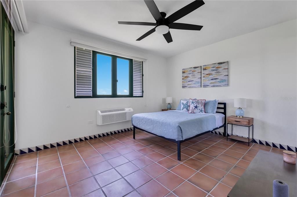 В аренду: $3,400 (2 спален, 2 ванн, 1346 Квадратных фут)