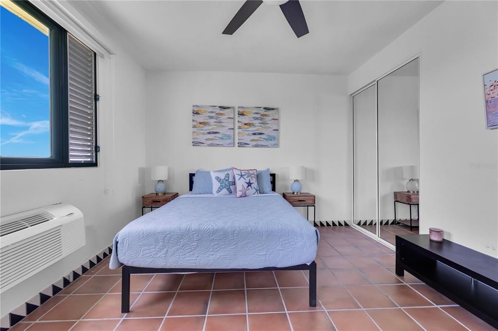 В аренду: $3,400 (2 спален, 2 ванн, 1346 Квадратных фут)