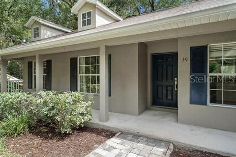 For Sale: $300,000 (4 beds, 2 baths, 1528 Square Feet)