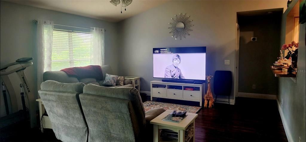 For Sale: $300,000 (4 beds, 2 baths, 1528 Square Feet)