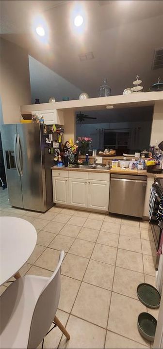 For Sale: $300,000 (4 beds, 2 baths, 1528 Square Feet)