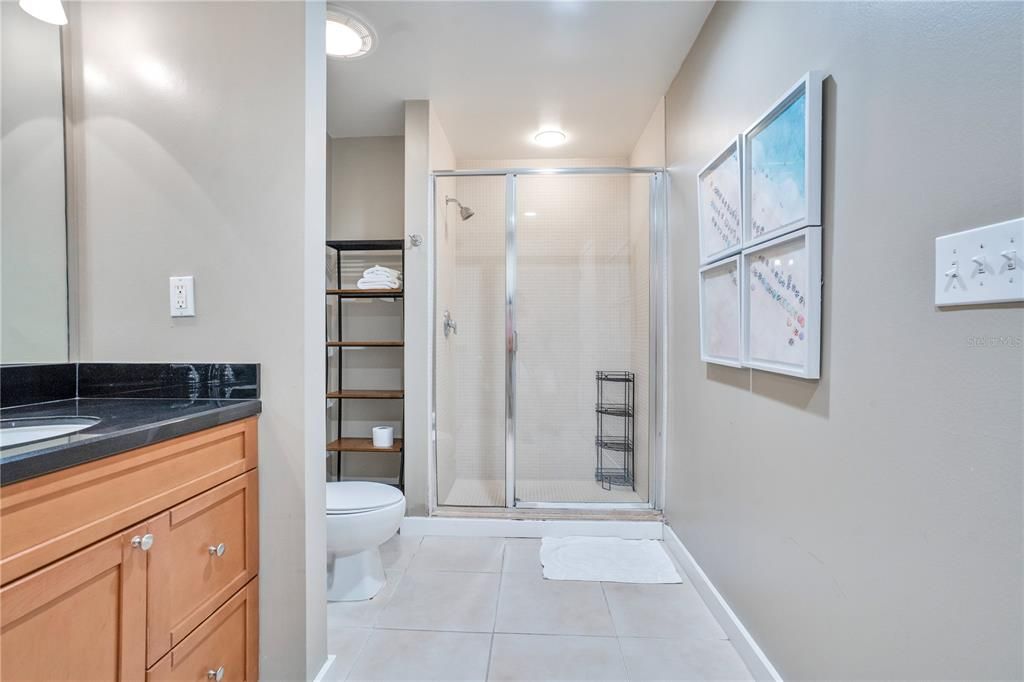 For Sale: $355,000 (2 beds, 2 baths, 1268 Square Feet)