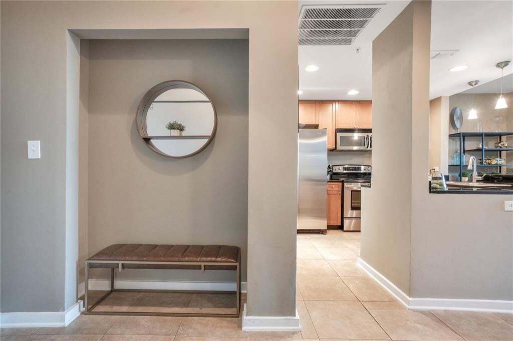 For Sale: $355,000 (2 beds, 2 baths, 1268 Square Feet)