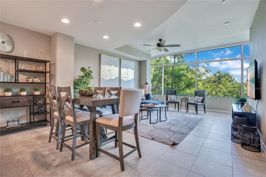 For Sale: $355,000 (2 beds, 2 baths, 1268 Square Feet)