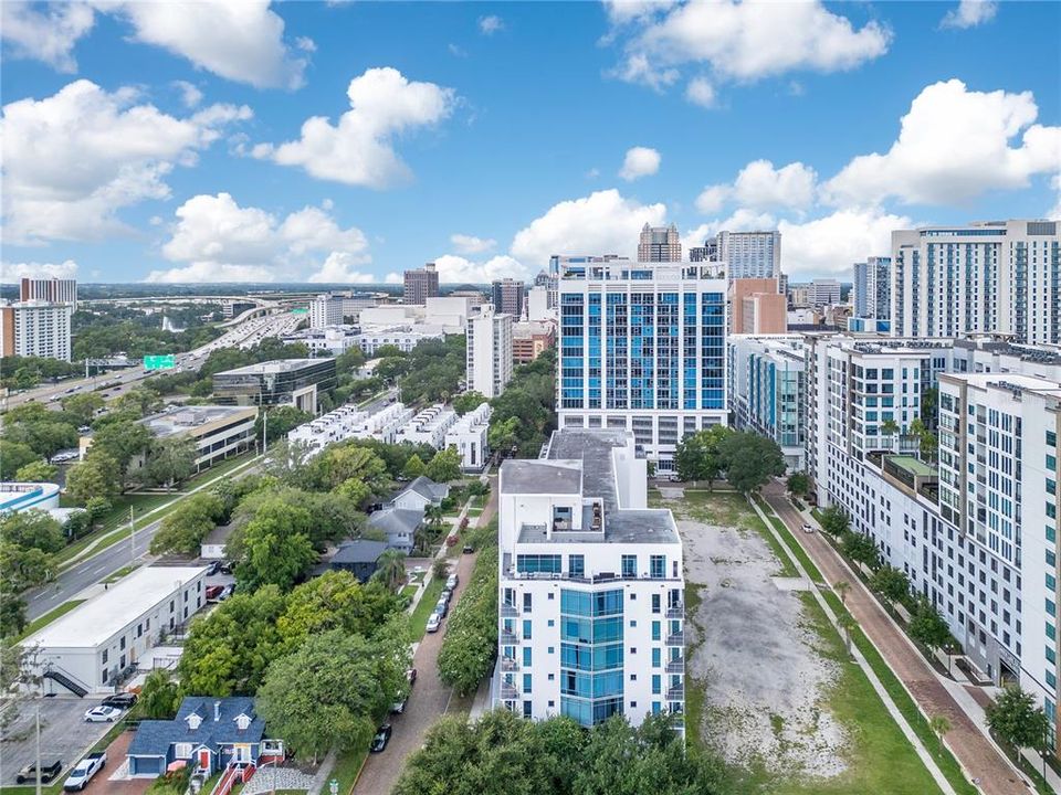 For Sale: $355,000 (2 beds, 2 baths, 1268 Square Feet)