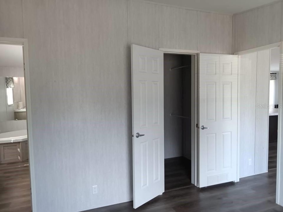 For Sale: $330,000 (3 beds, 2 baths, 1456 Square Feet)