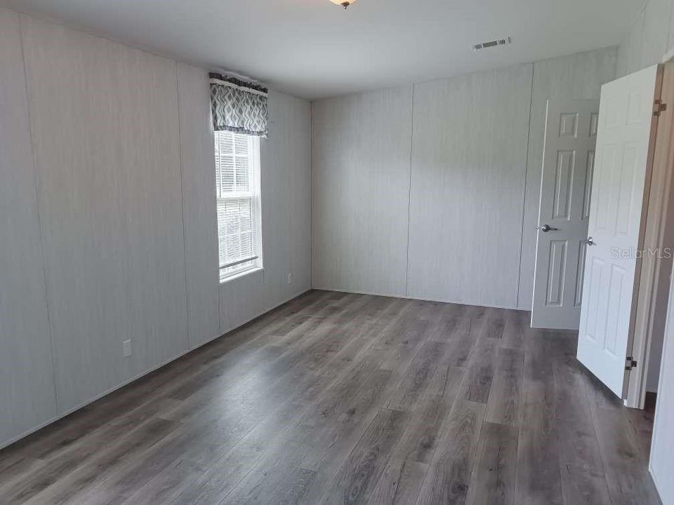 For Sale: $330,000 (3 beds, 2 baths, 1456 Square Feet)