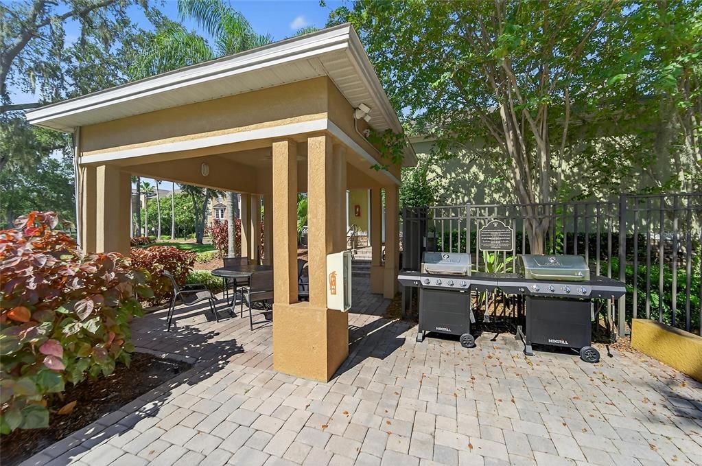 Active With Contract: $1,850 (2 beds, 2 baths, 1045 Square Feet)