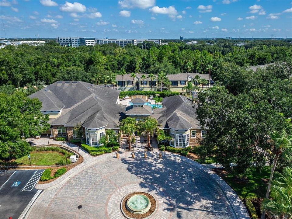 Active With Contract: $1,850 (2 beds, 2 baths, 1045 Square Feet)