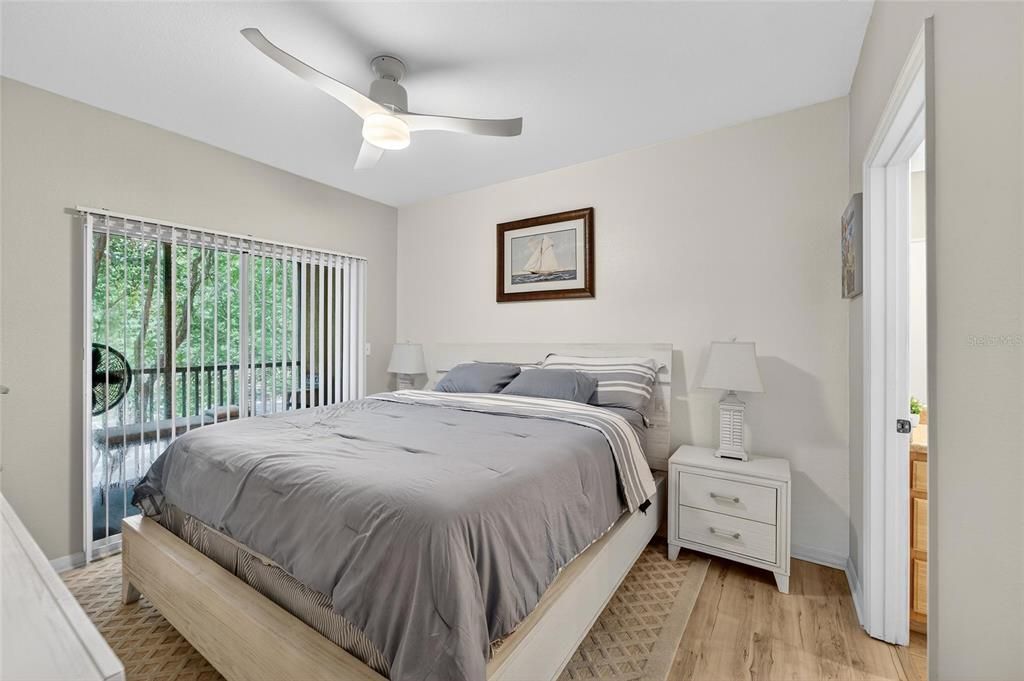 Active With Contract: $1,850 (2 beds, 2 baths, 1045 Square Feet)