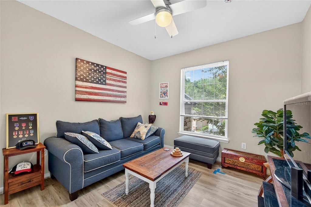 Active With Contract: $1,850 (2 beds, 2 baths, 1045 Square Feet)