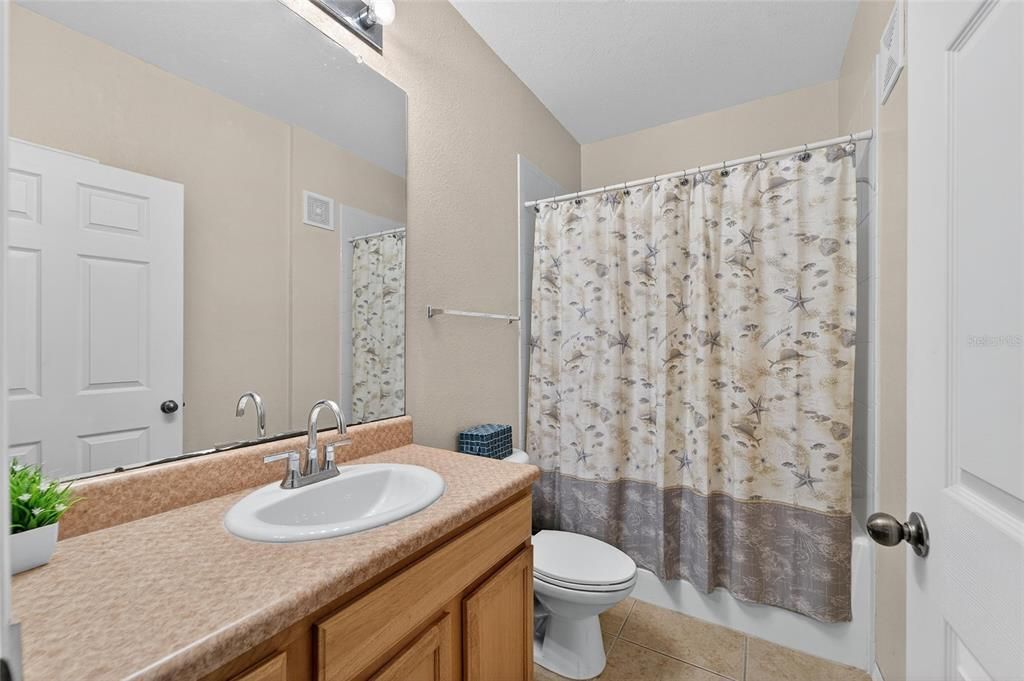 Active With Contract: $1,850 (2 beds, 2 baths, 1045 Square Feet)