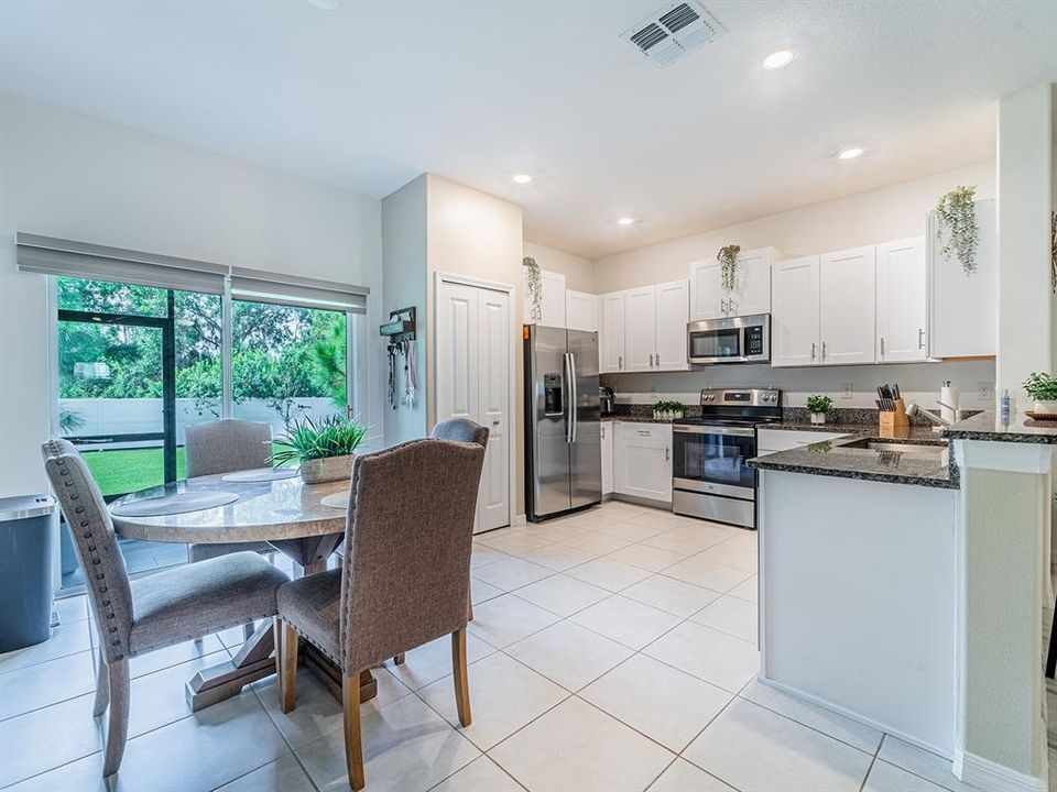 For Sale: $319,900 (3 beds, 2 baths, 1634 Square Feet)