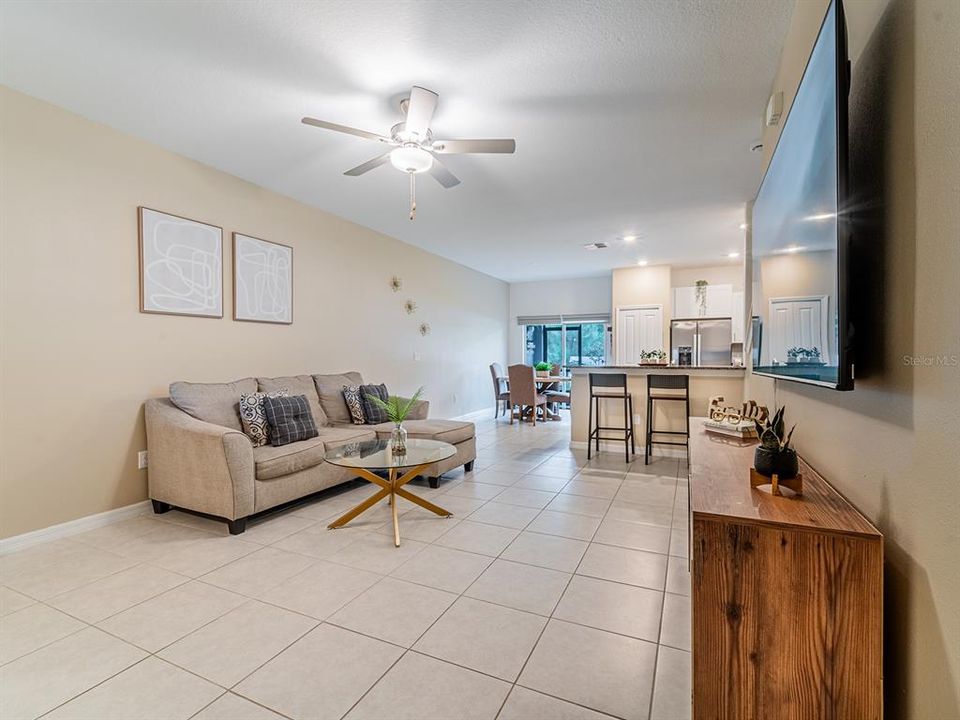 For Sale: $319,900 (3 beds, 2 baths, 1634 Square Feet)