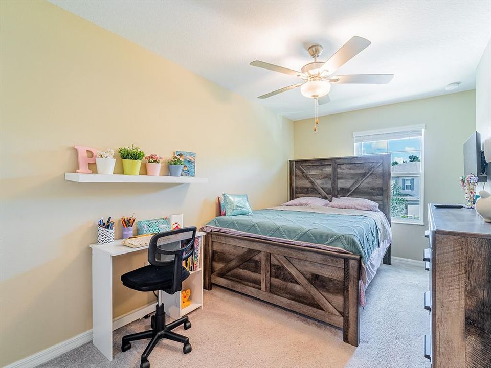 For Sale: $319,900 (3 beds, 2 baths, 1634 Square Feet)