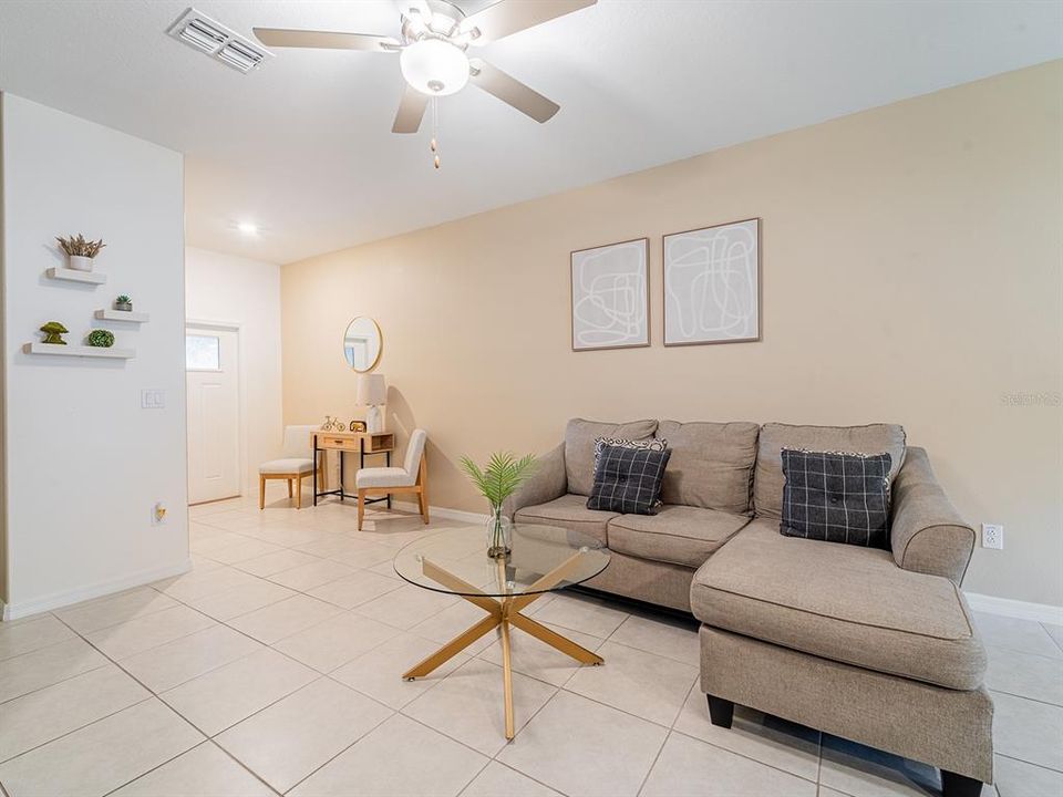 For Sale: $319,900 (3 beds, 2 baths, 1634 Square Feet)