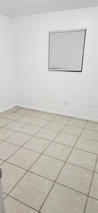 待售: $199,000 (4 贝兹, 0 浴室, 1363 平方英尺)