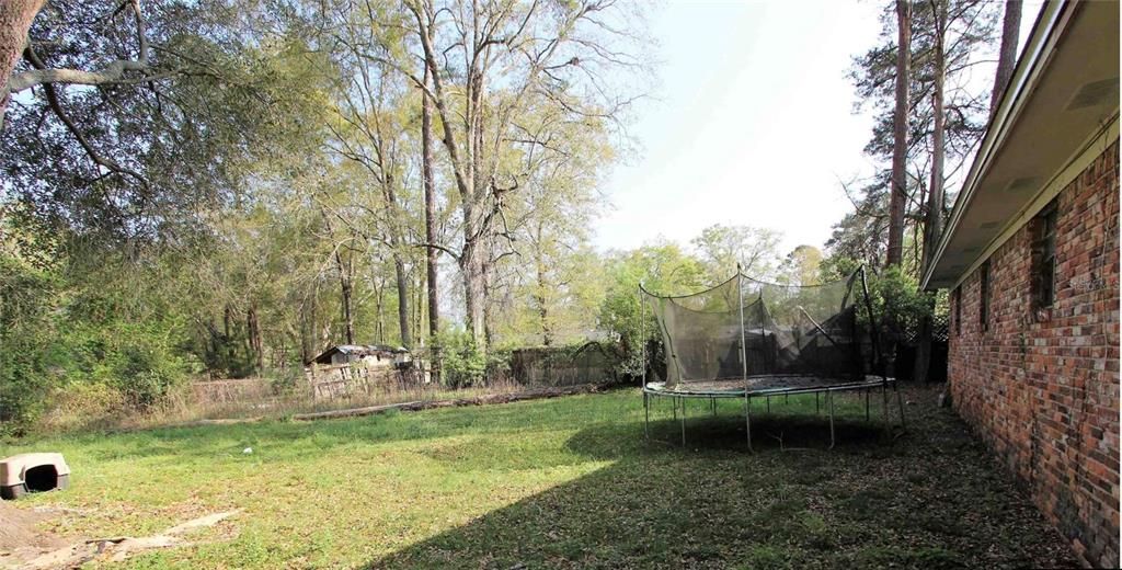 待售: $199,000 (4 贝兹, 0 浴室, 1363 平方英尺)