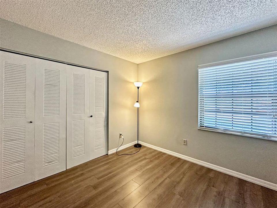 Activo con contrato: $224,900 (3 camas, 2 baños, 1325 Pies cuadrados)