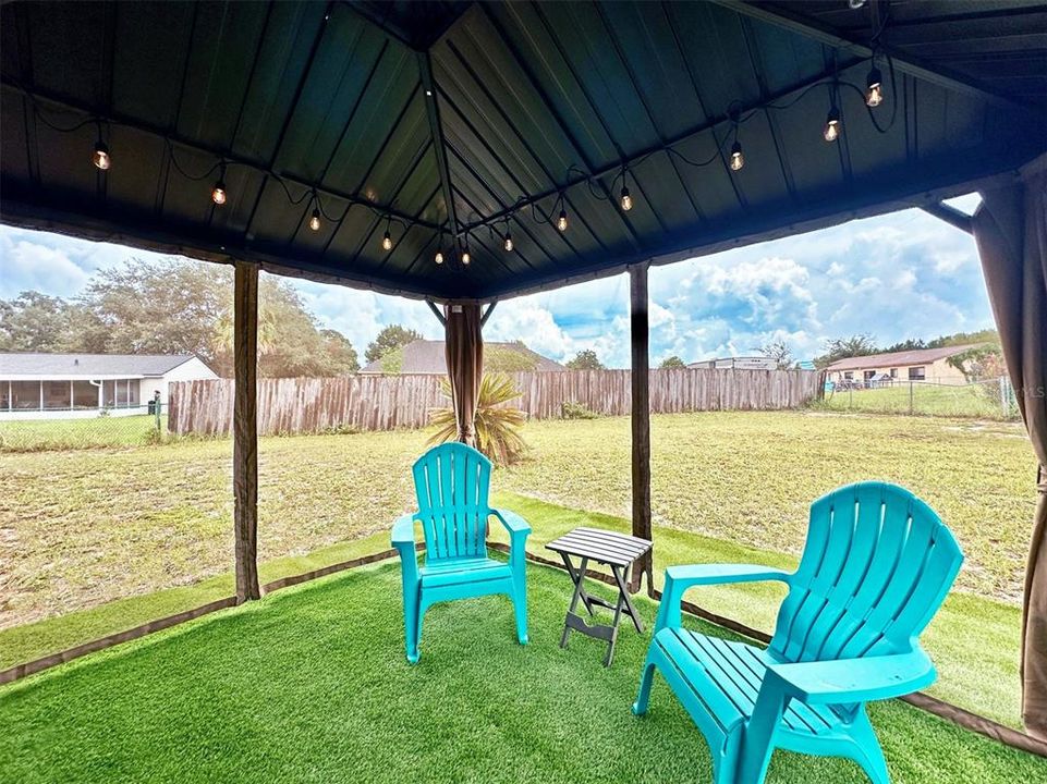 Activo con contrato: $224,900 (3 camas, 2 baños, 1325 Pies cuadrados)