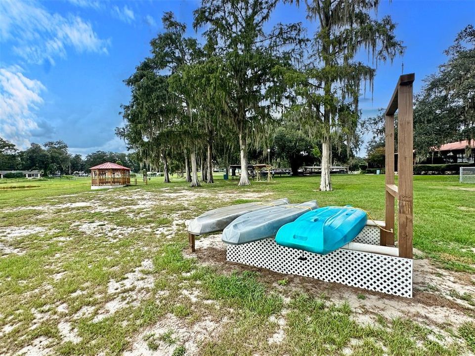 Activo con contrato: $224,900 (3 camas, 2 baños, 1325 Pies cuadrados)