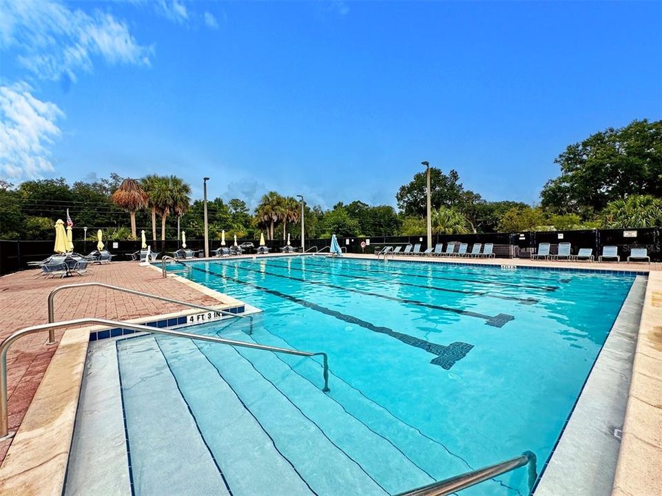 Activo con contrato: $224,900 (3 camas, 2 baños, 1325 Pies cuadrados)