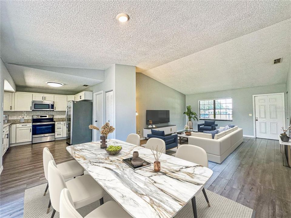 Activo con contrato: $224,900 (3 camas, 2 baños, 1325 Pies cuadrados)