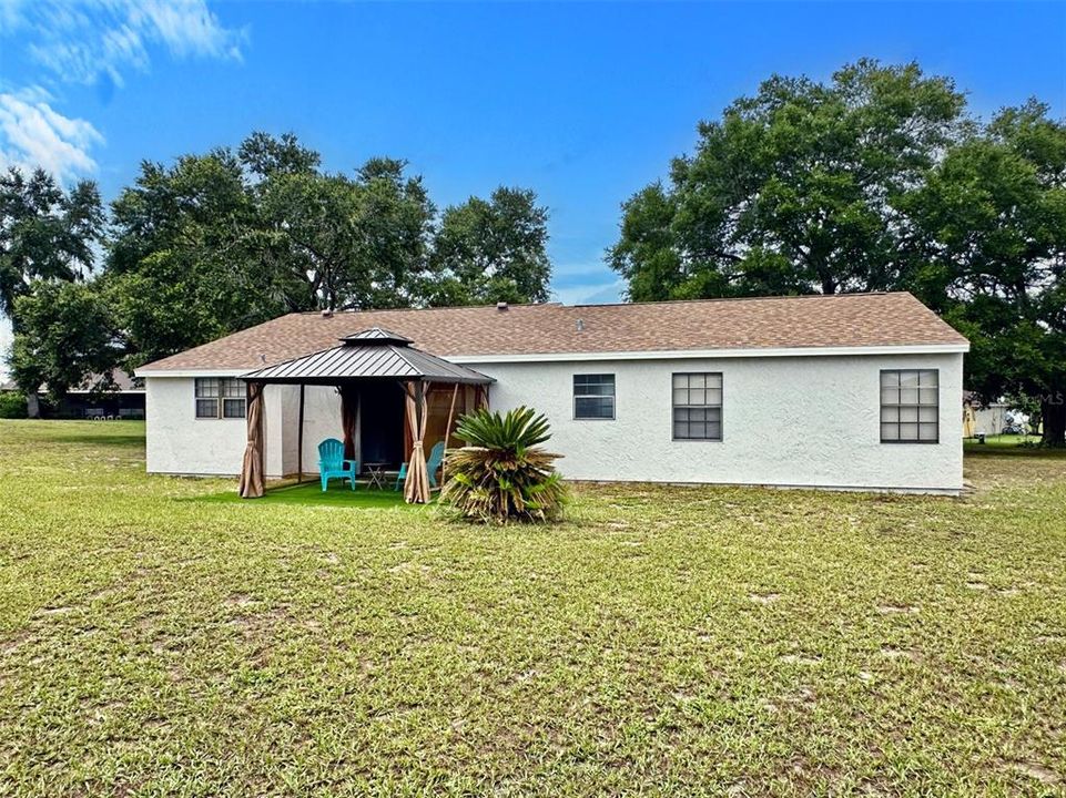 Activo con contrato: $224,900 (3 camas, 2 baños, 1325 Pies cuadrados)