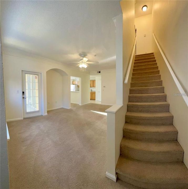 合同活跃: $1,850 (2 贝兹, 2 浴室, 1219 平方英尺)