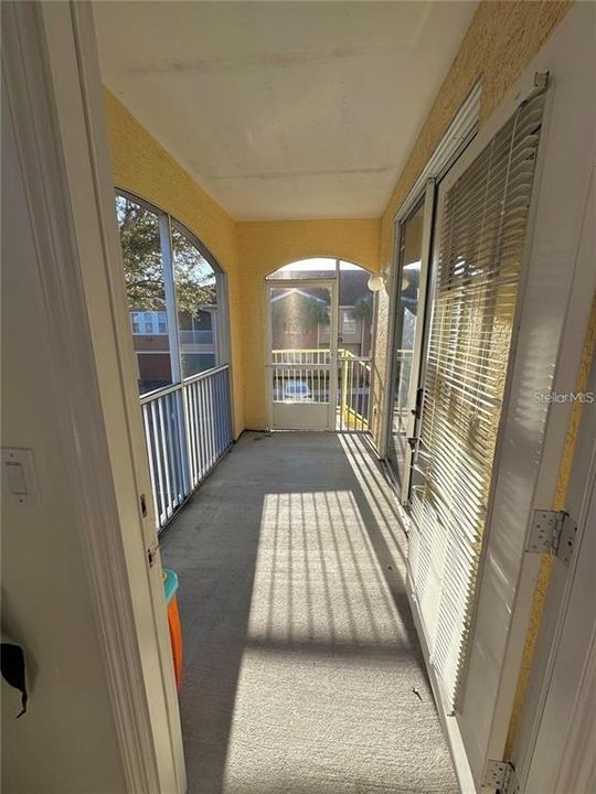 合同活跃: $1,850 (2 贝兹, 2 浴室, 1219 平方英尺)