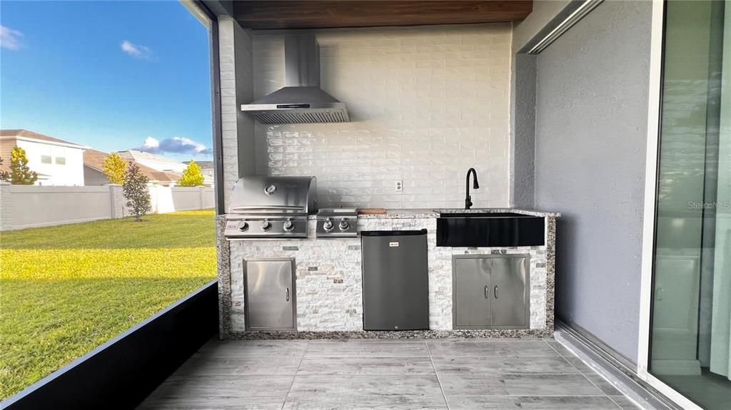 For Sale: $1,250,000 (5 beds, 4 baths, 2668 Square Feet)