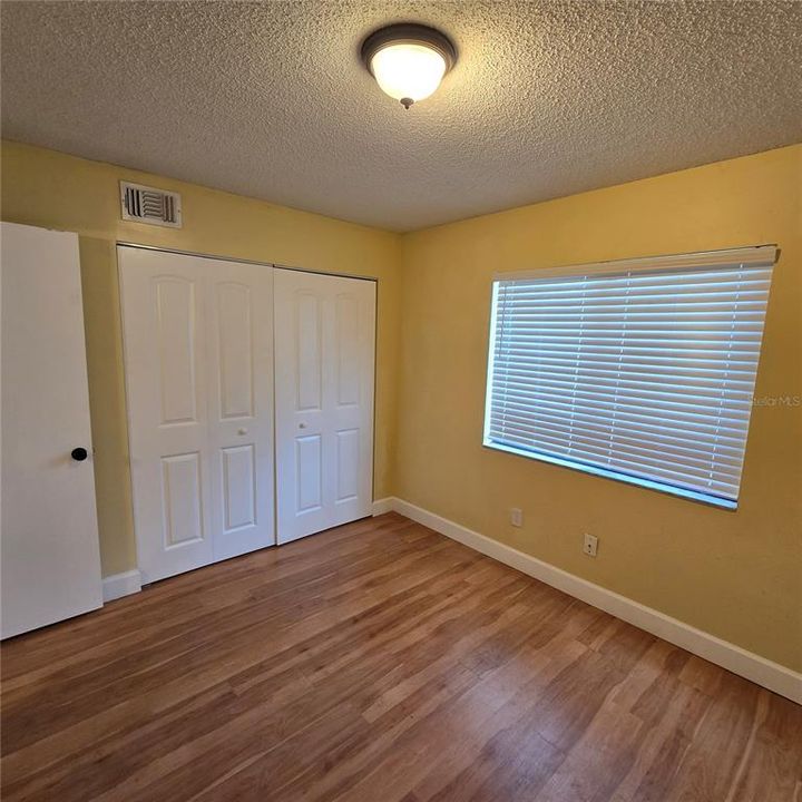 待售: $136,000 (2 贝兹, 2 浴室, 800 平方英尺)