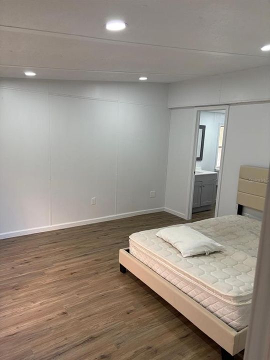 For Sale: $229,000 (3 beds, 2 baths, 1144 Square Feet)