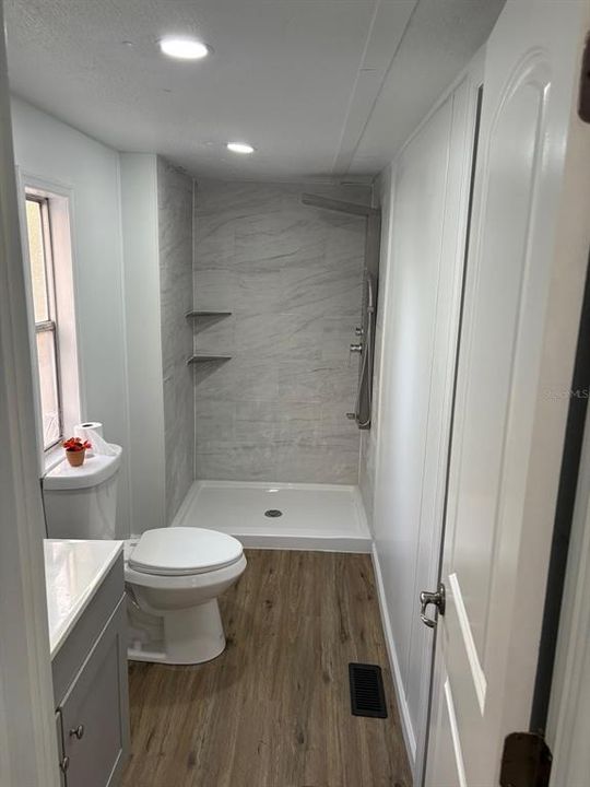 For Sale: $229,000 (3 beds, 2 baths, 1144 Square Feet)