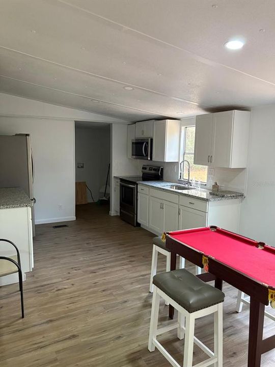 For Sale: $229,000 (3 beds, 2 baths, 1144 Square Feet)