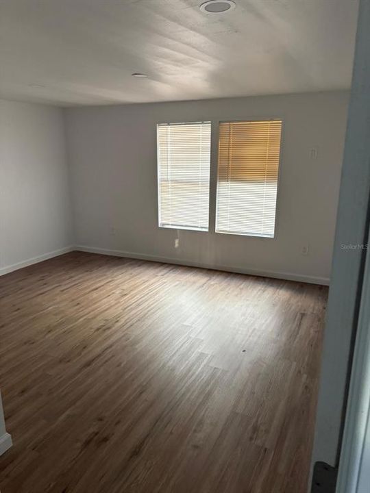 For Sale: $229,000 (3 beds, 2 baths, 1144 Square Feet)