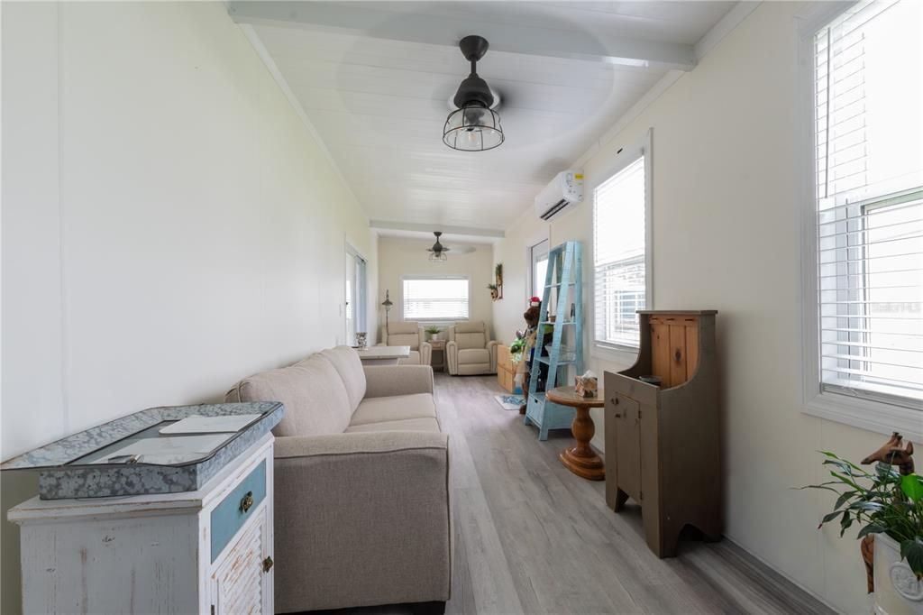 Active With Contract: $149,000 (2 beds, 2 baths, 1144 Square Feet)