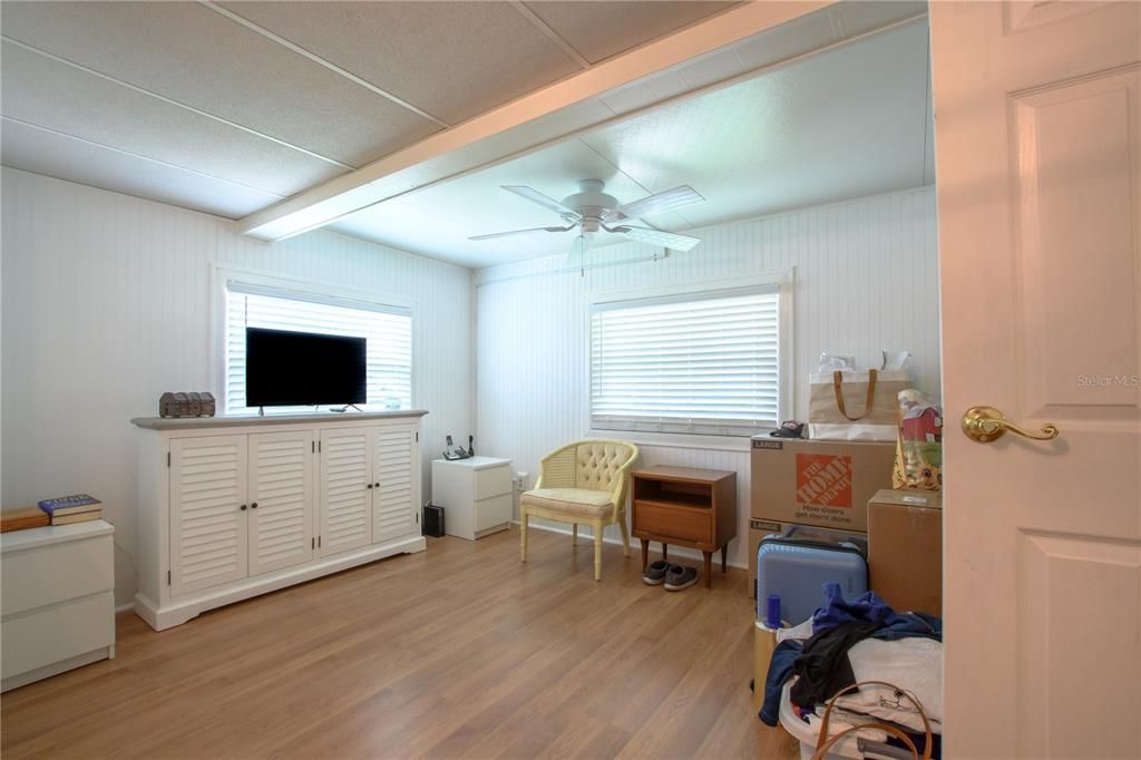 Active With Contract: $149,000 (2 beds, 2 baths, 1144 Square Feet)