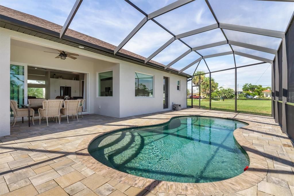 Active With Contract: $575,000 (3 beds, 2 baths, 1908 Square Feet)