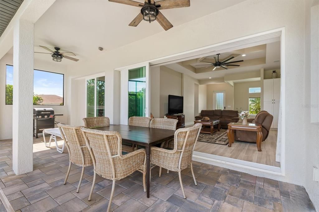 Active With Contract: $575,000 (3 beds, 2 baths, 1908 Square Feet)