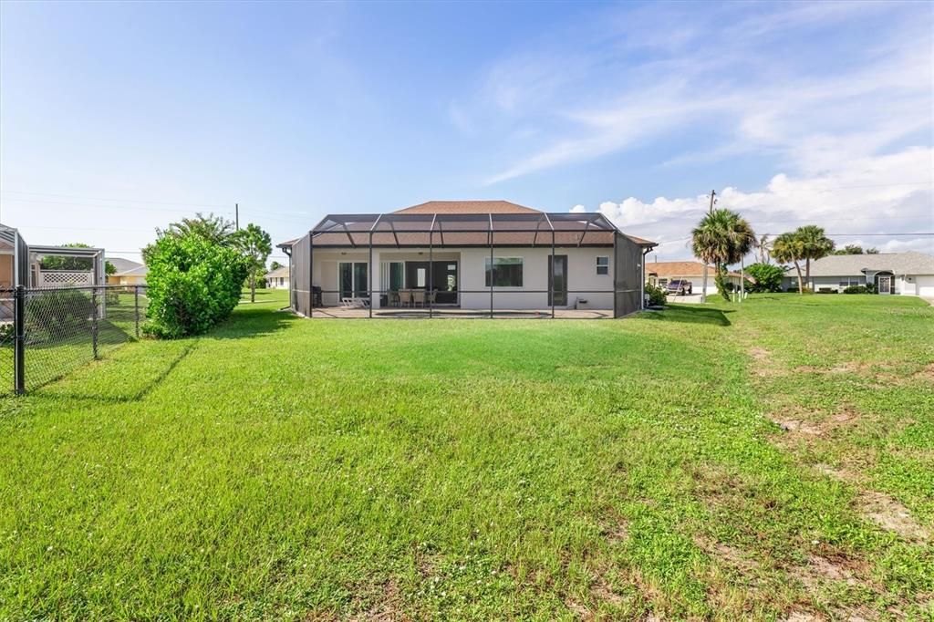 Active With Contract: $575,000 (3 beds, 2 baths, 1908 Square Feet)