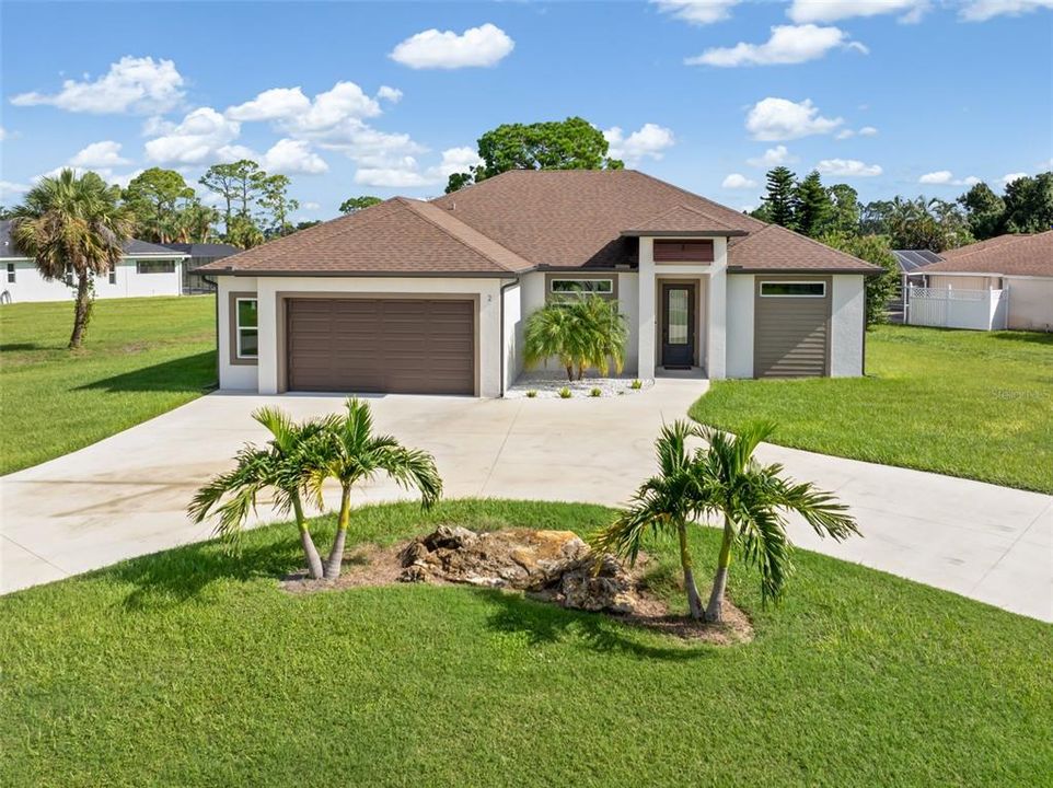 Active With Contract: $575,000 (3 beds, 2 baths, 1908 Square Feet)