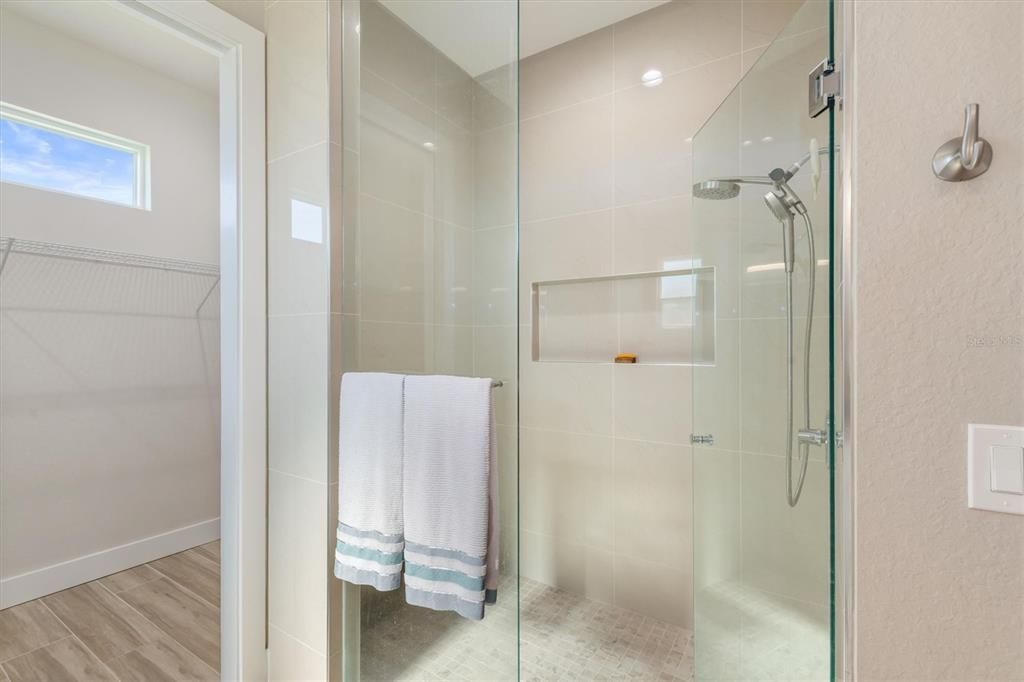 Active With Contract: $575,000 (3 beds, 2 baths, 1908 Square Feet)