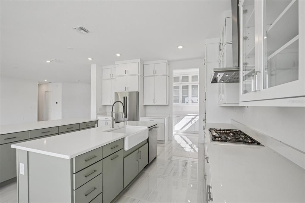 Active With Contract: $874,990 (3 beds, 3 baths, 3174 Square Feet)