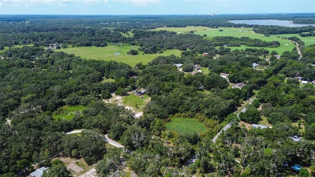 На продажу: $69,000 (2.01 acres)