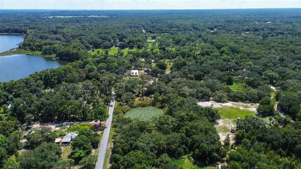 На продажу: $69,000 (2.01 acres)