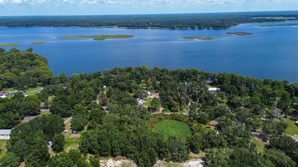 На продажу: $69,000 (2.01 acres)