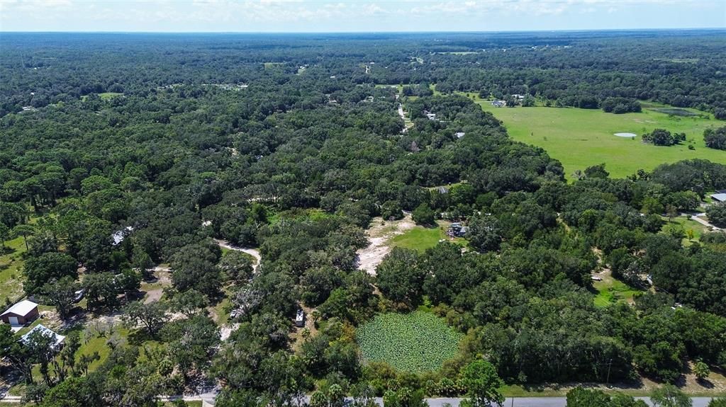 На продажу: $69,000 (2.01 acres)