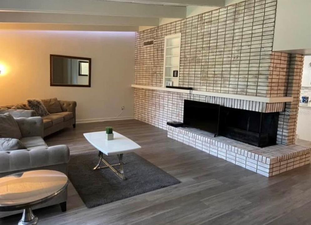 Active With Contract: $539,000 (3 beds, 2 baths, 2242 Square Feet)